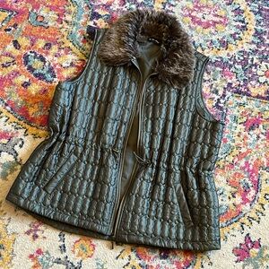 LIKE NEW beautiful adjustable cinched waist fur collar vest 1X